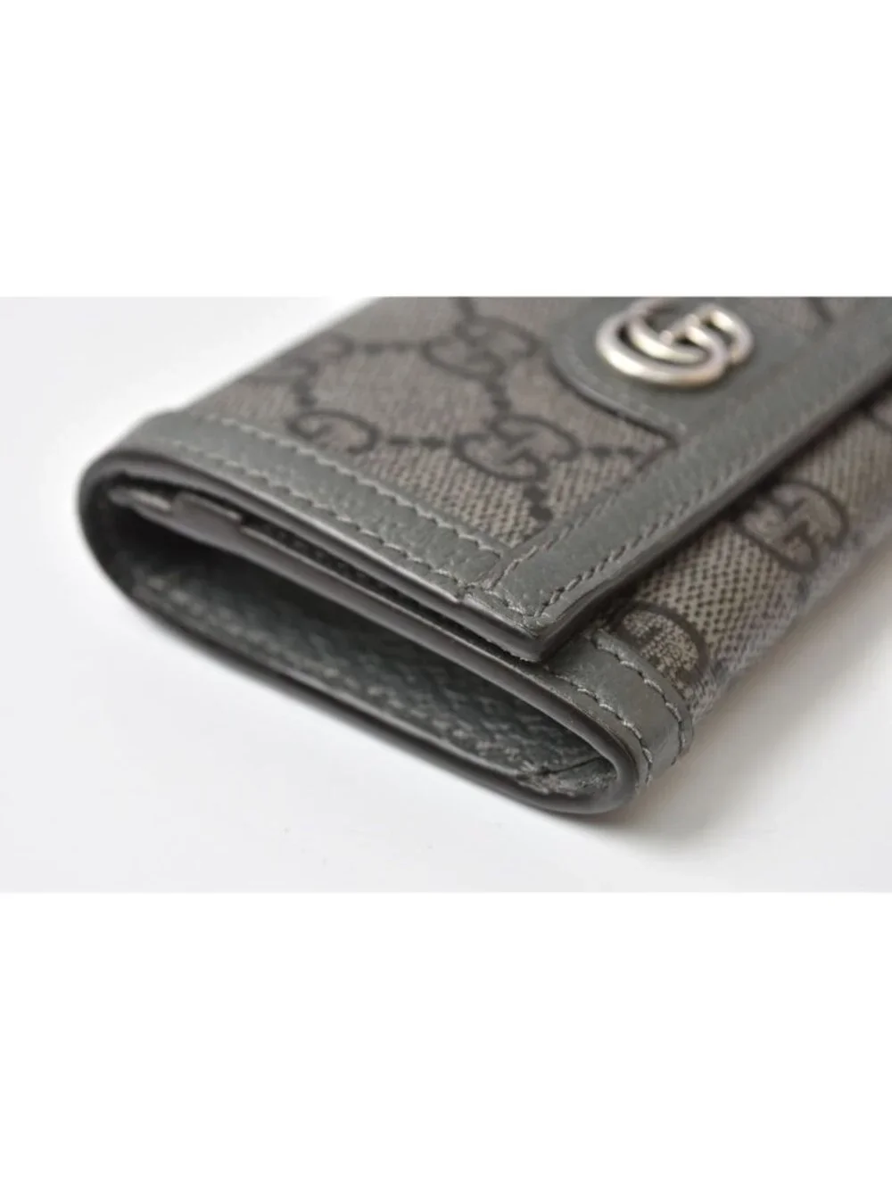Gucci Bifold Card Slot Business Ophidia GG Supreme Gray Wallet